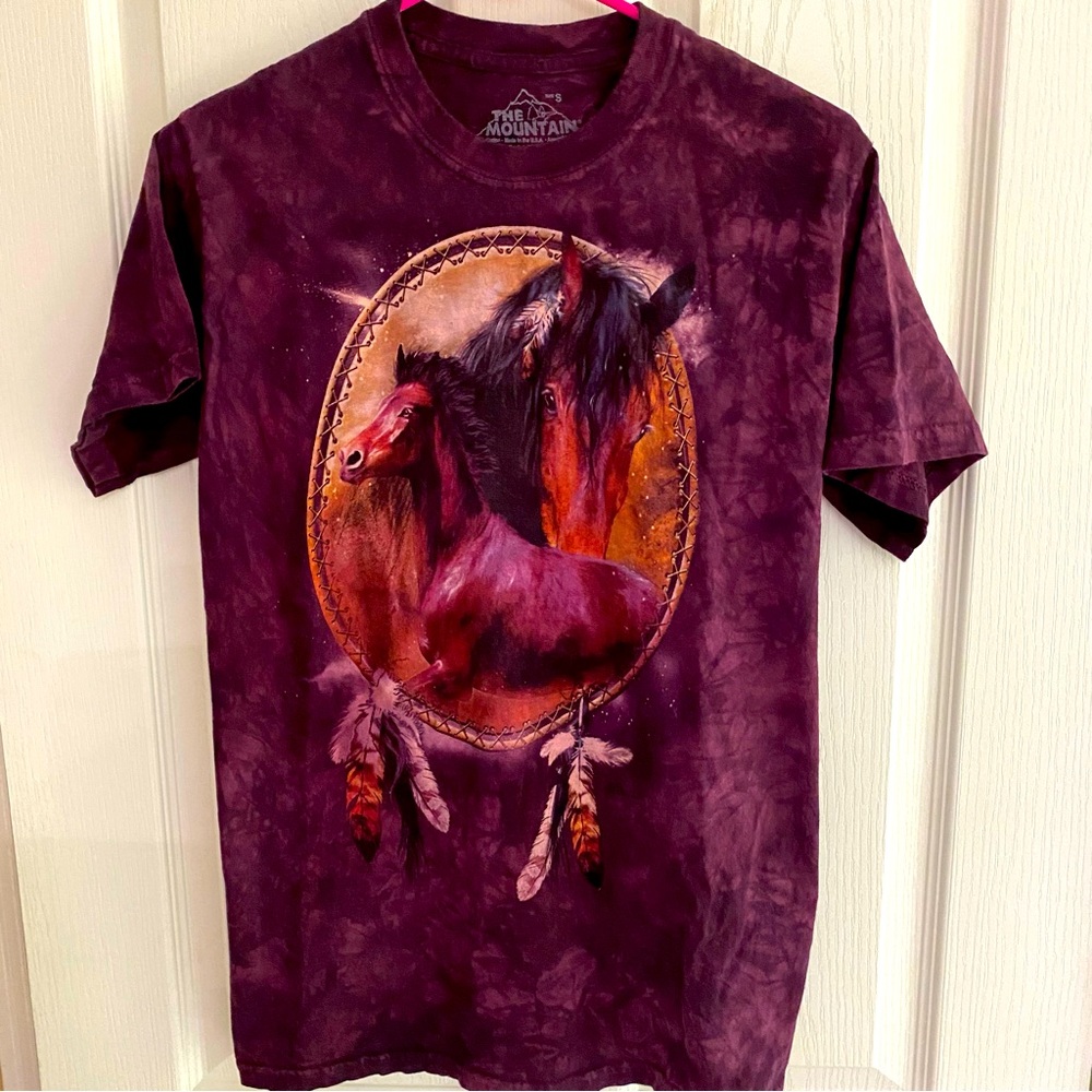 The mountain graphics t shirt made in USA. Size small tie dye nice plum colour.